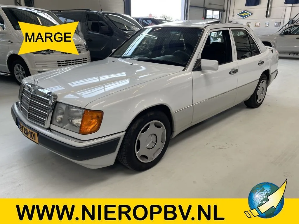 Mercedes-Benz W124 type 200E Schuifdak Trekhaak Nette Auto w124 MARGE (1990) — foto 1