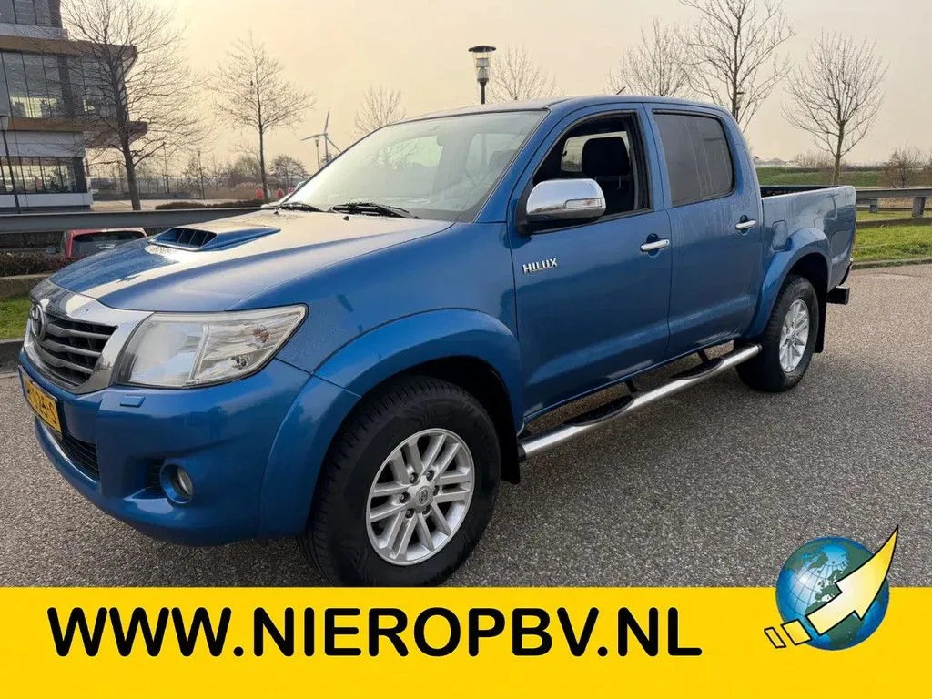 Toyota Hilux (2014) — foto 1