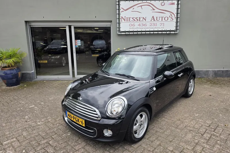 MINI Cooper (2011)