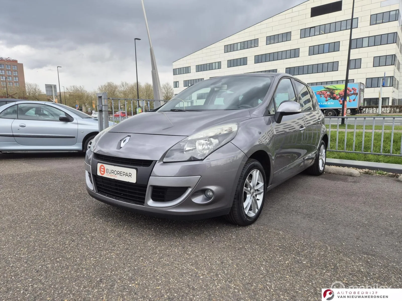 Renault Scénic (2011) — foto 1