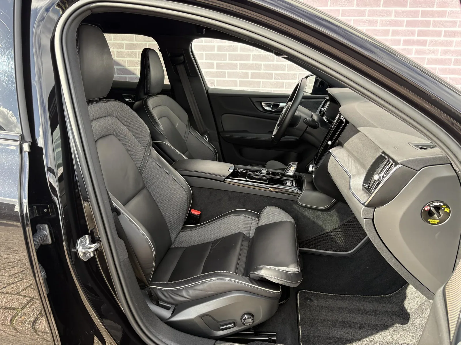 Volvo V60 (2020) — foto 1