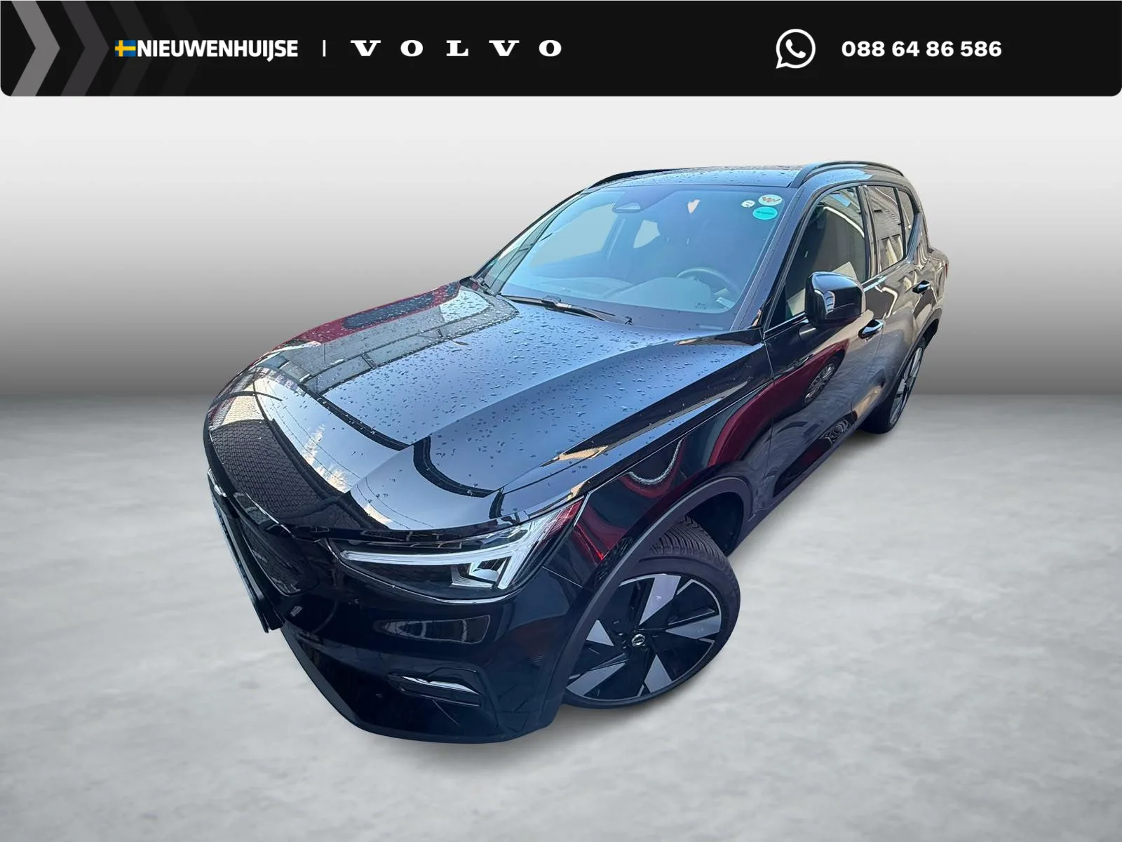 Volvo XC40 (2024) — foto 1