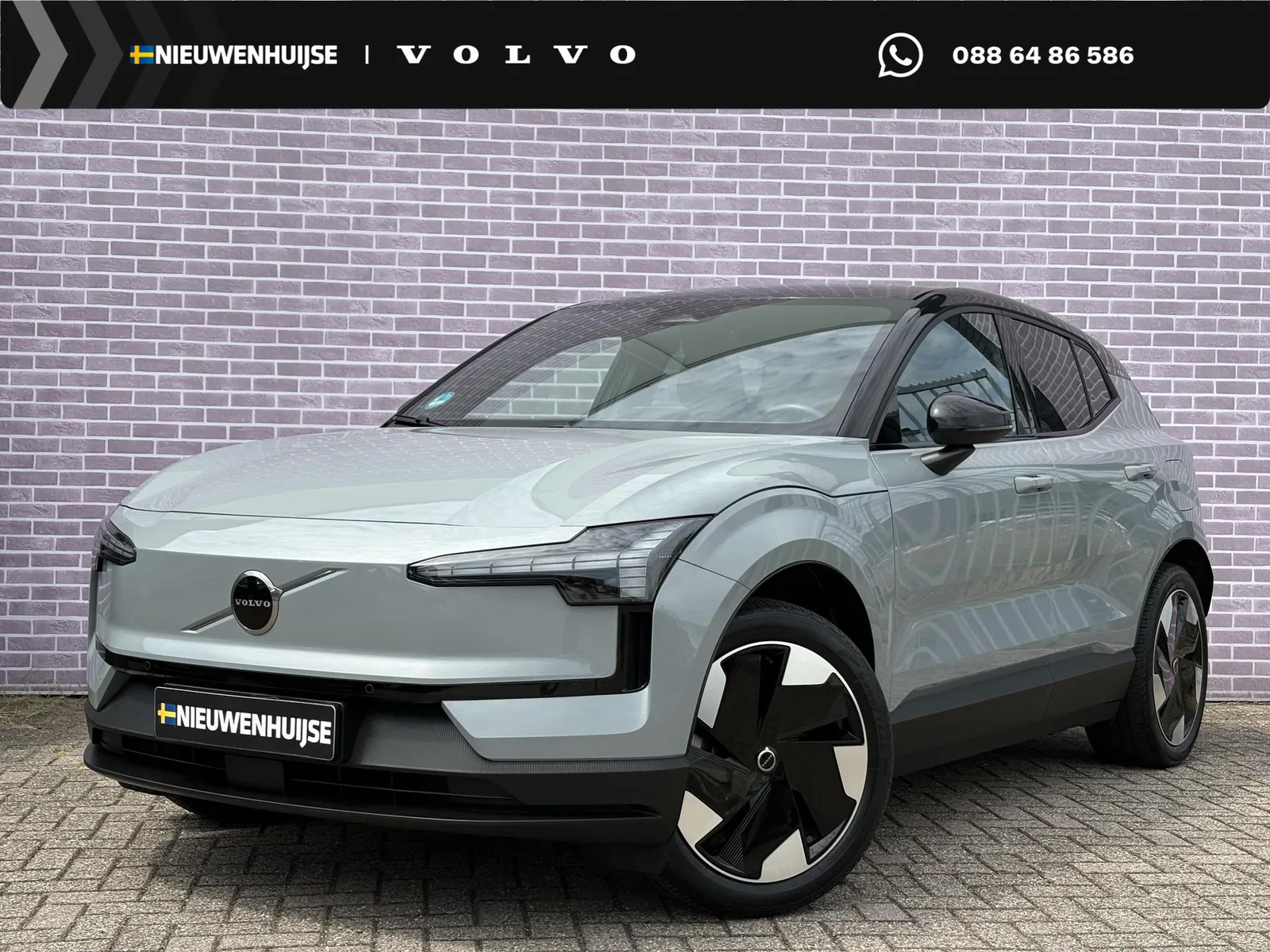 Volvo EX30 (2024) — foto 1