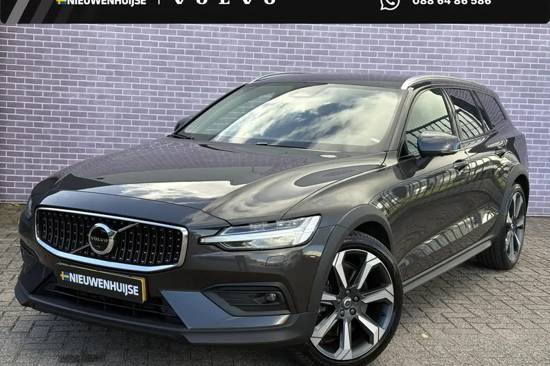 Volvo V60 Cross Country (2023)