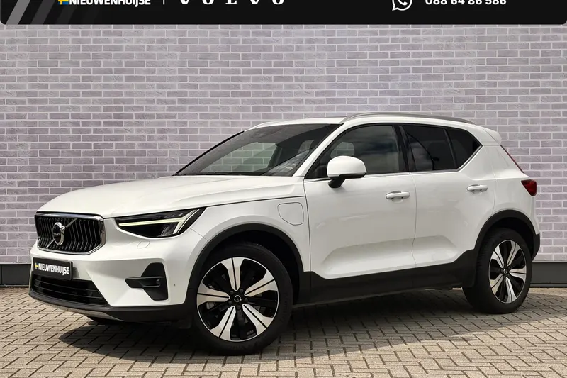 Volvo XC40 (2022)