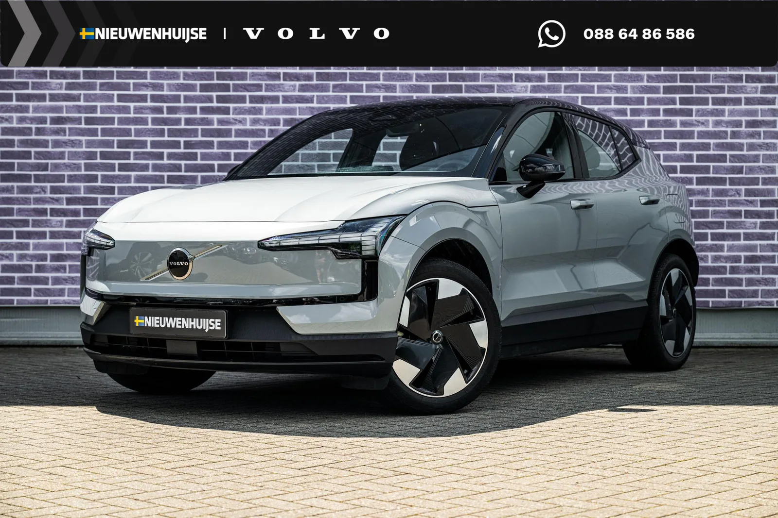 Volvo EX30 (2024) — foto 1
