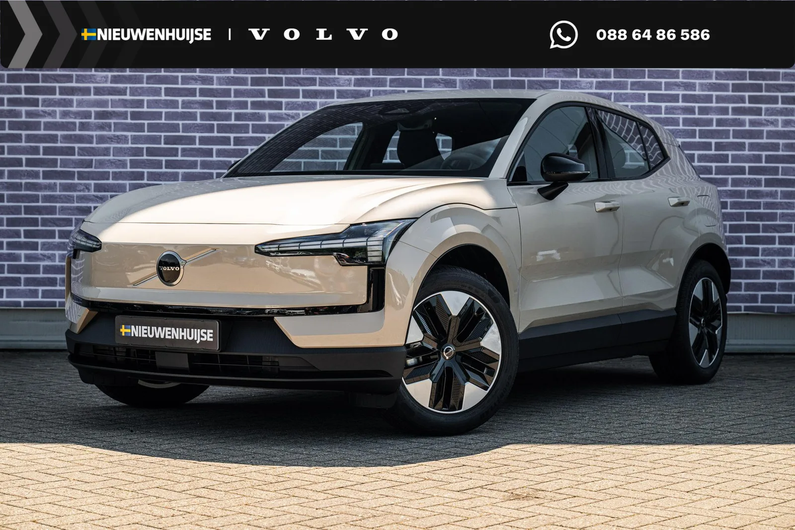 Volvo EX30 (2026) — foto 1