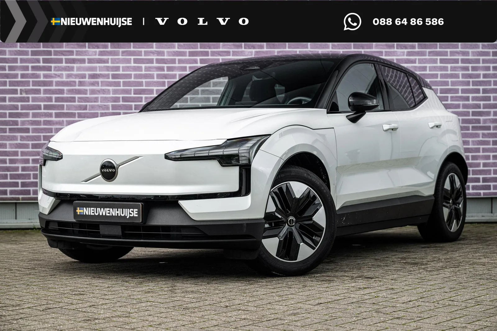Volvo EX30 (2024) — foto 1