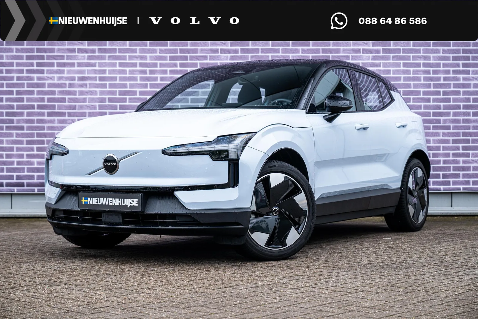 Volvo EX30 (2024) — foto 1