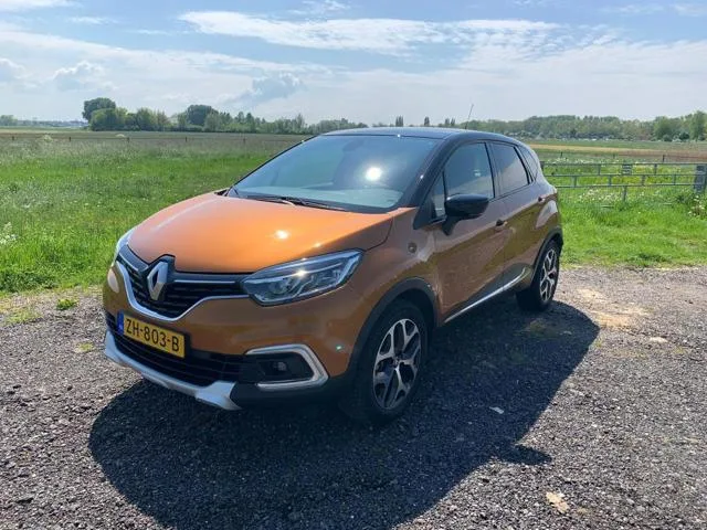 Renault Captur (2019) — foto 1