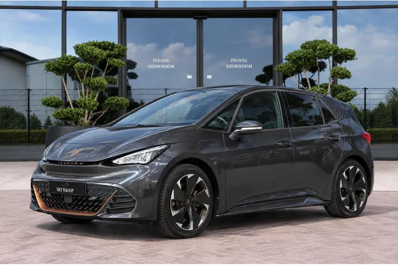 CUPRA Born (2023)