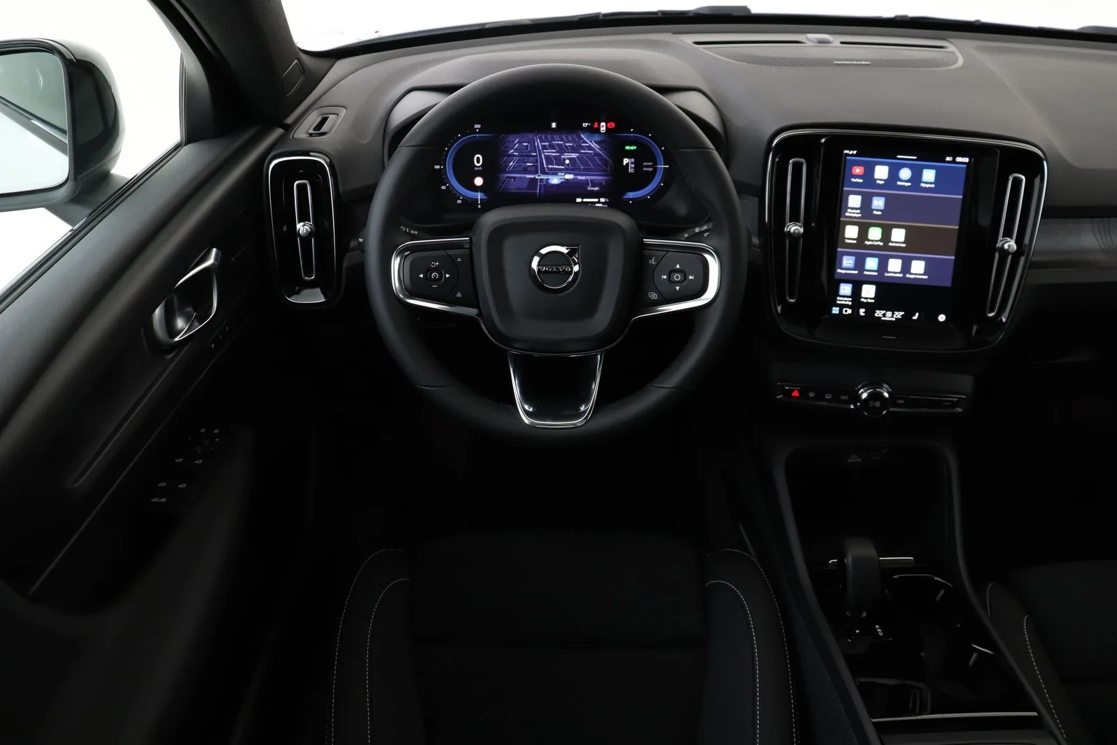 Volvo EC40 (2025) — foto 1