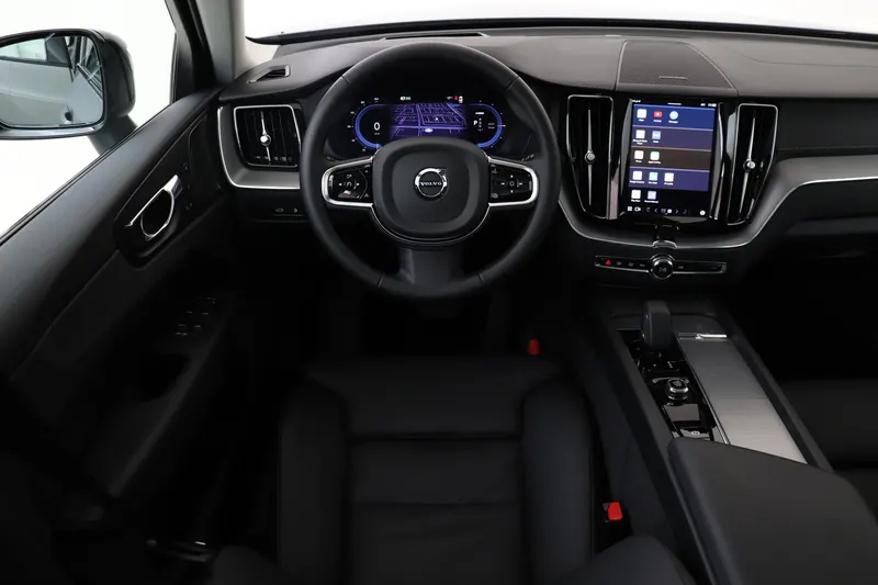 Volvo XC60 (2025)