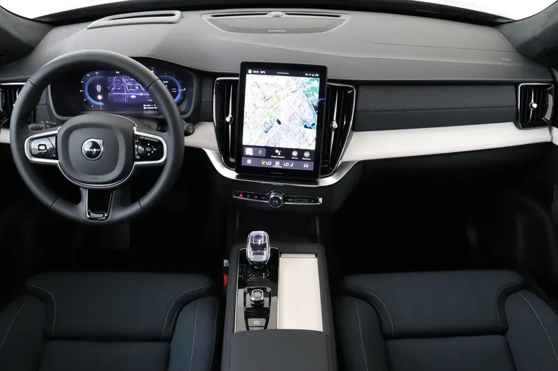 Volvo XC90 (2025)