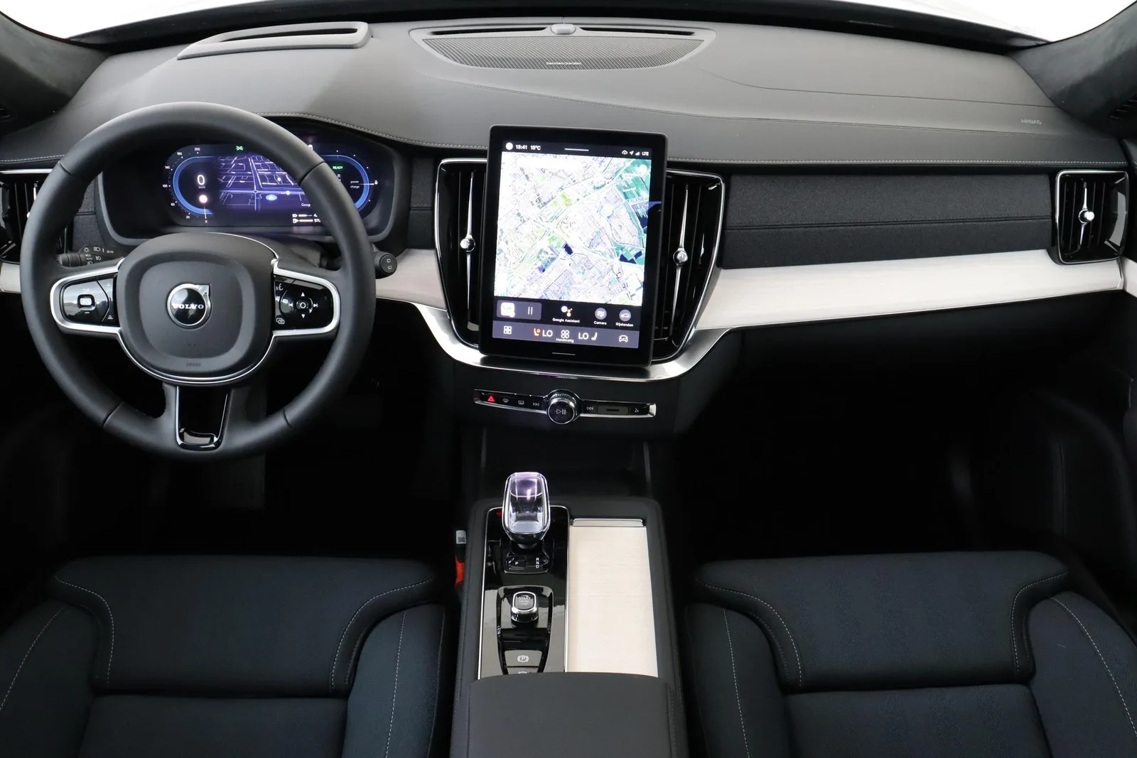 Volvo XC90 (2025) — foto 1