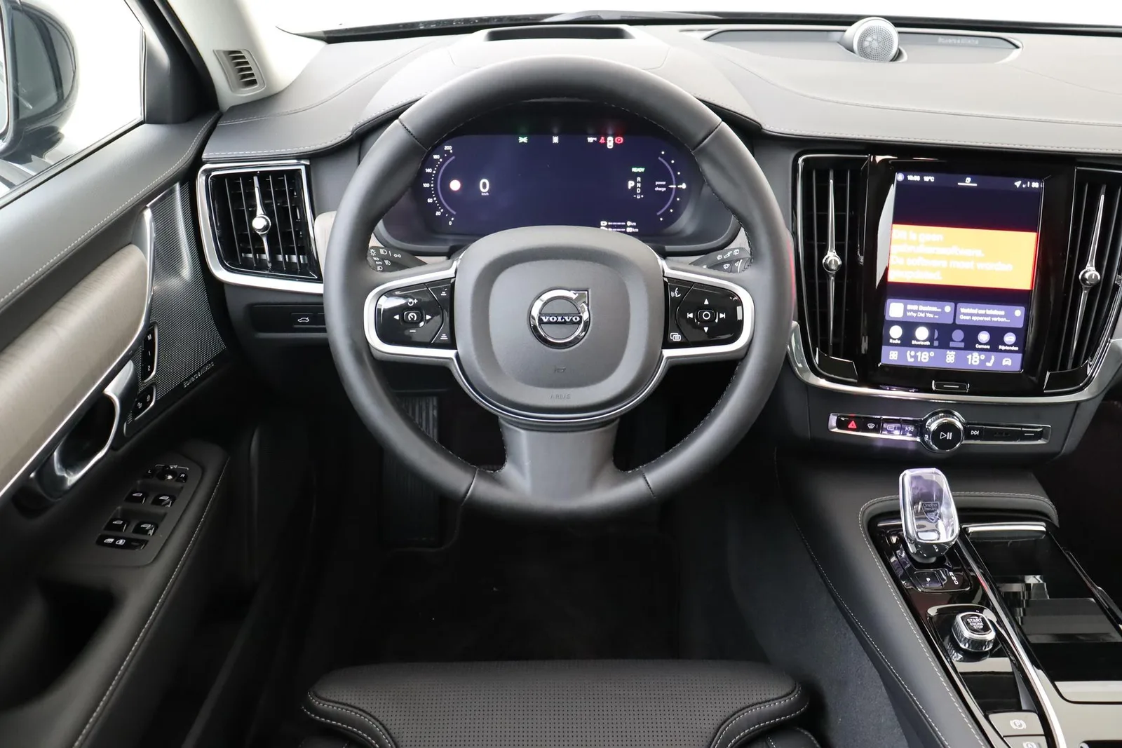 Volvo V90 (2026) — foto 1