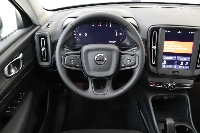 Volvo EX40 (2026)