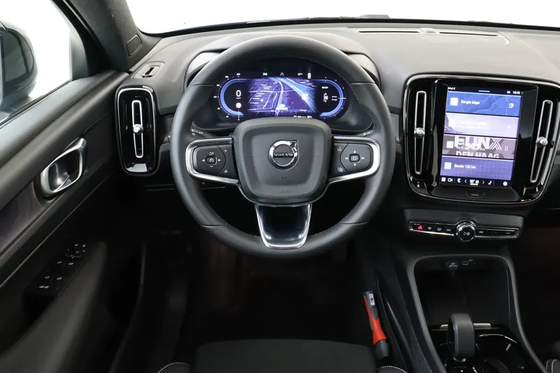 Volvo C40 (2023)