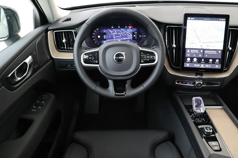 Volvo XC60 (2026)