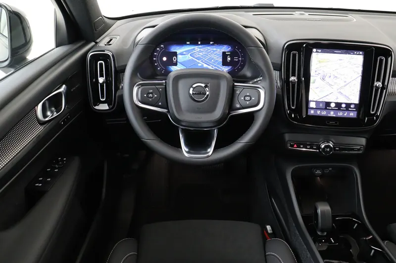 Volvo EX40 (2026)