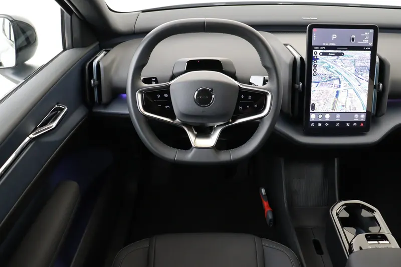 Volvo EX30 (2024)