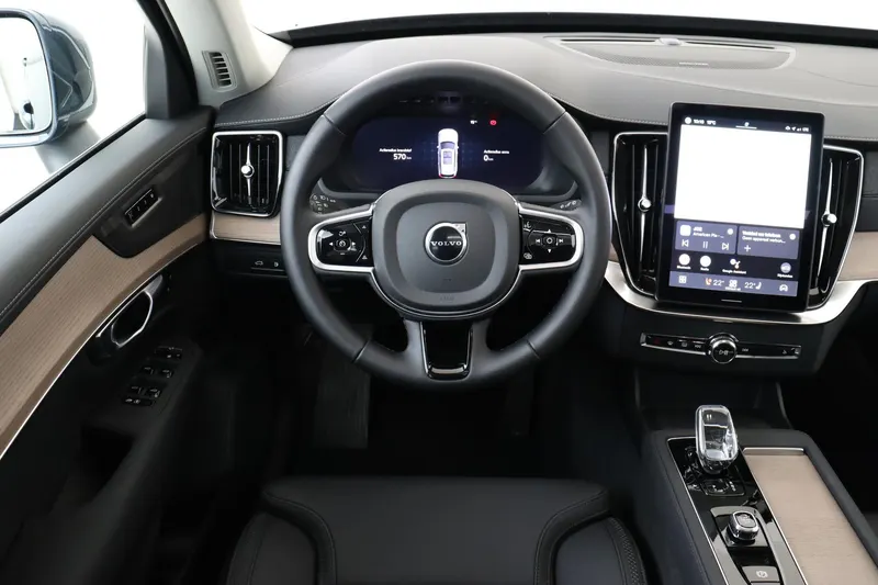 Volvo XC90 (2025)
