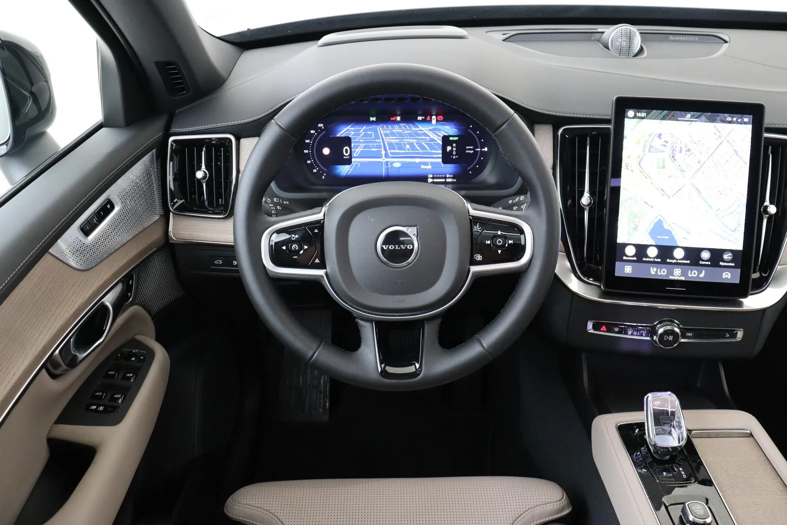 Volvo XC90 (2025) — foto 1