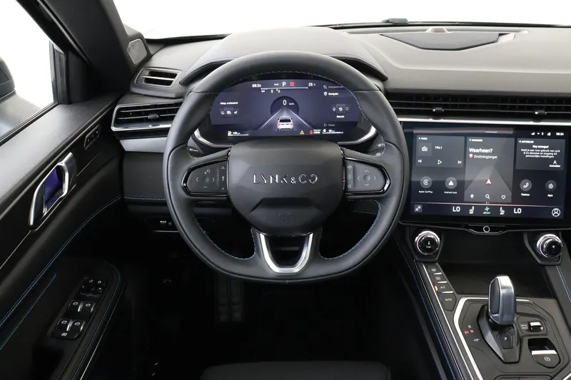 Lynk & Co 01 (2023)
