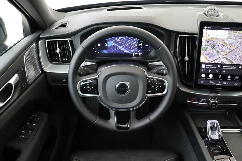 Volvo XC60 (2025)
