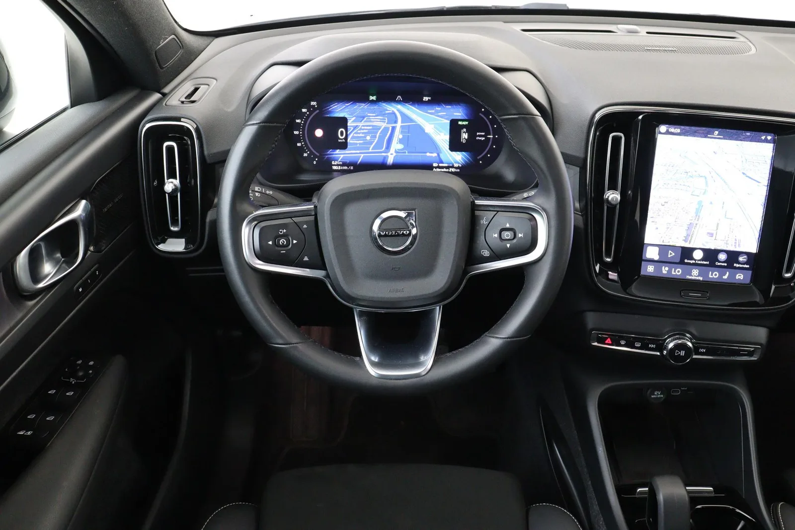 Volvo C40 (2021) — foto 1