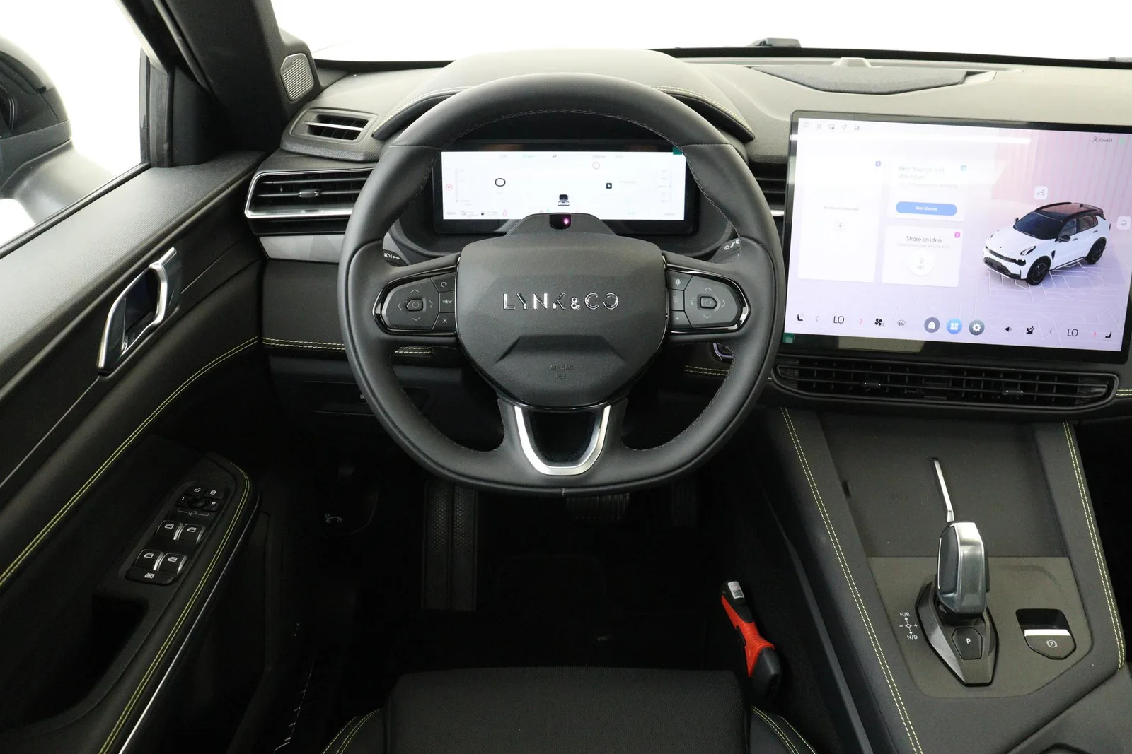 Lynk & Co 01 (2026) — foto 1