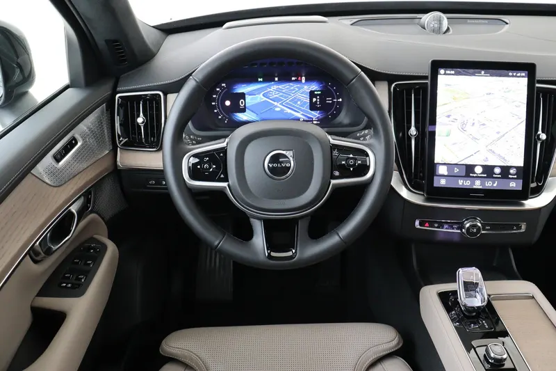 Volvo XC90 (2025)