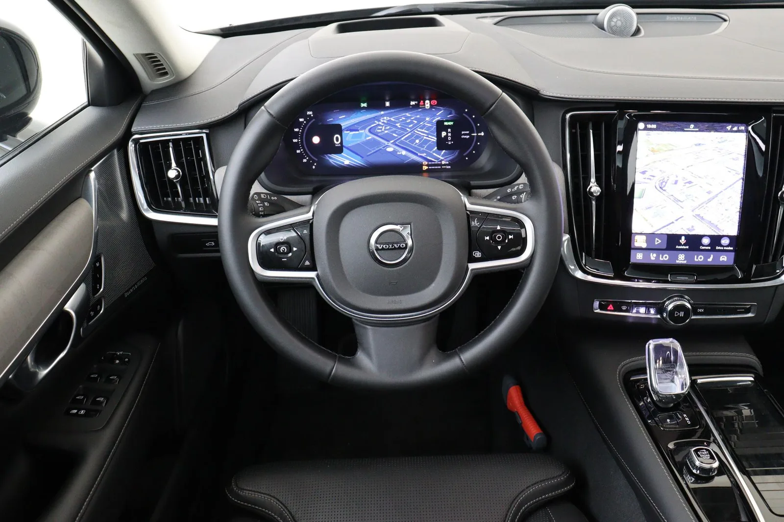 Volvo V90 (2025) — foto 1