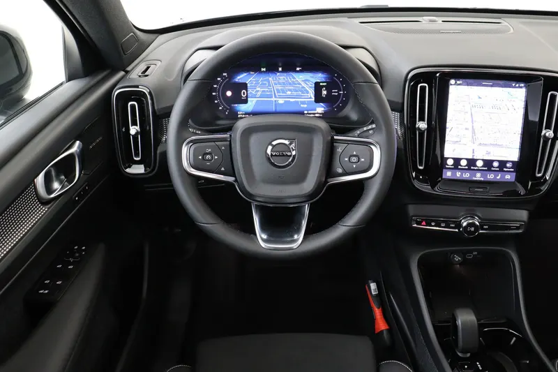 Volvo EX40 (2026)
