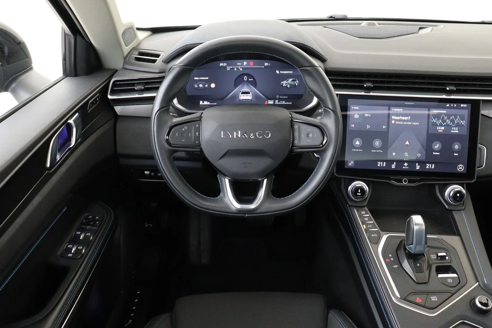 Lynk & Co 01 (2022) — foto 1