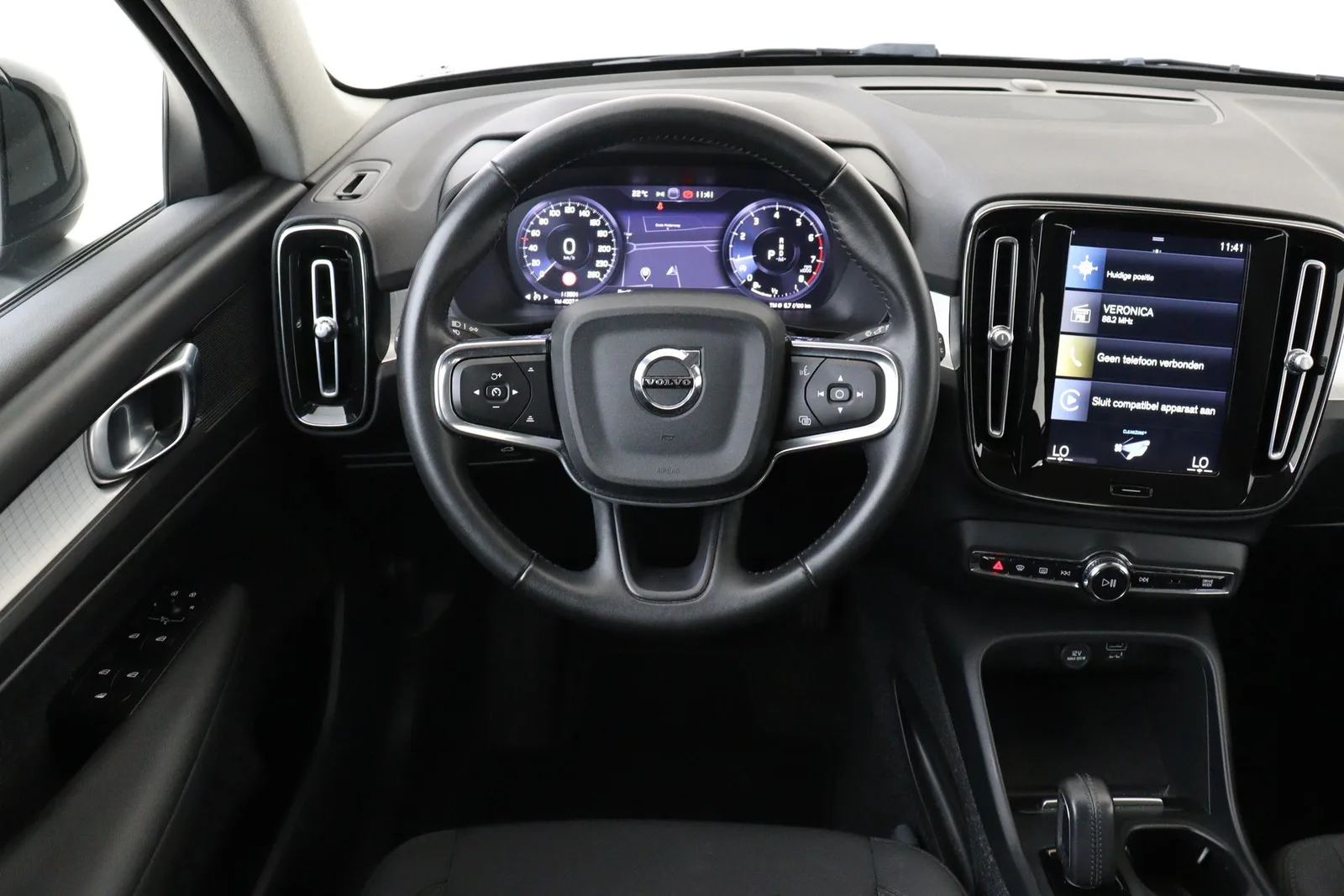 Volvo XC40 (2021) — foto 1