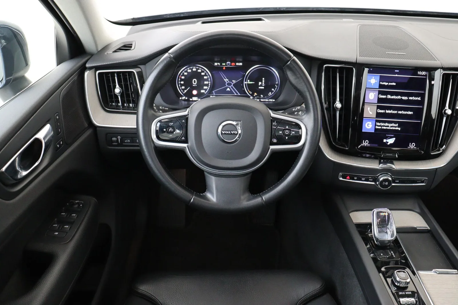 Volvo XC60 (2021) — foto 1
