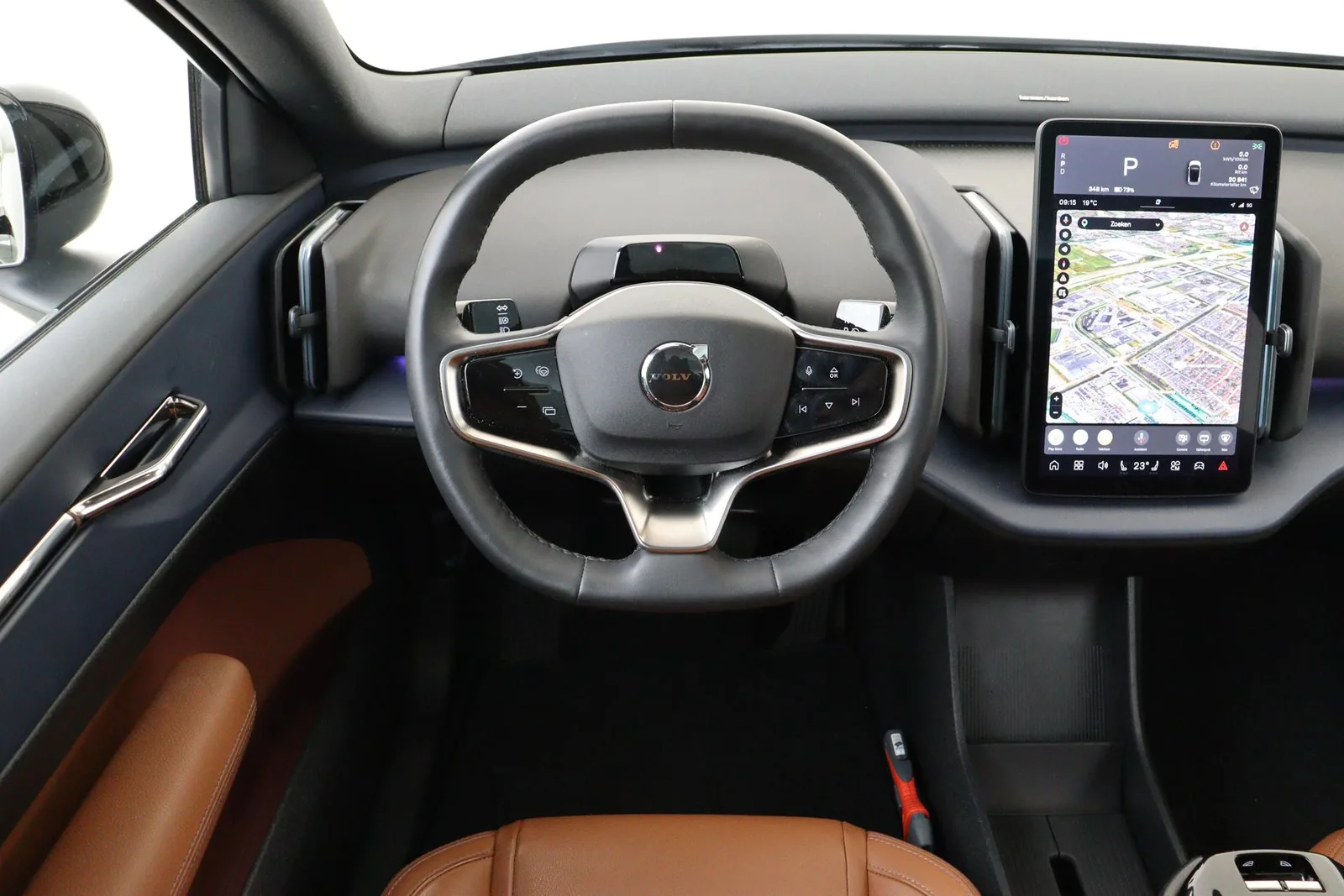 Volvo EX30 (2024) — foto 1