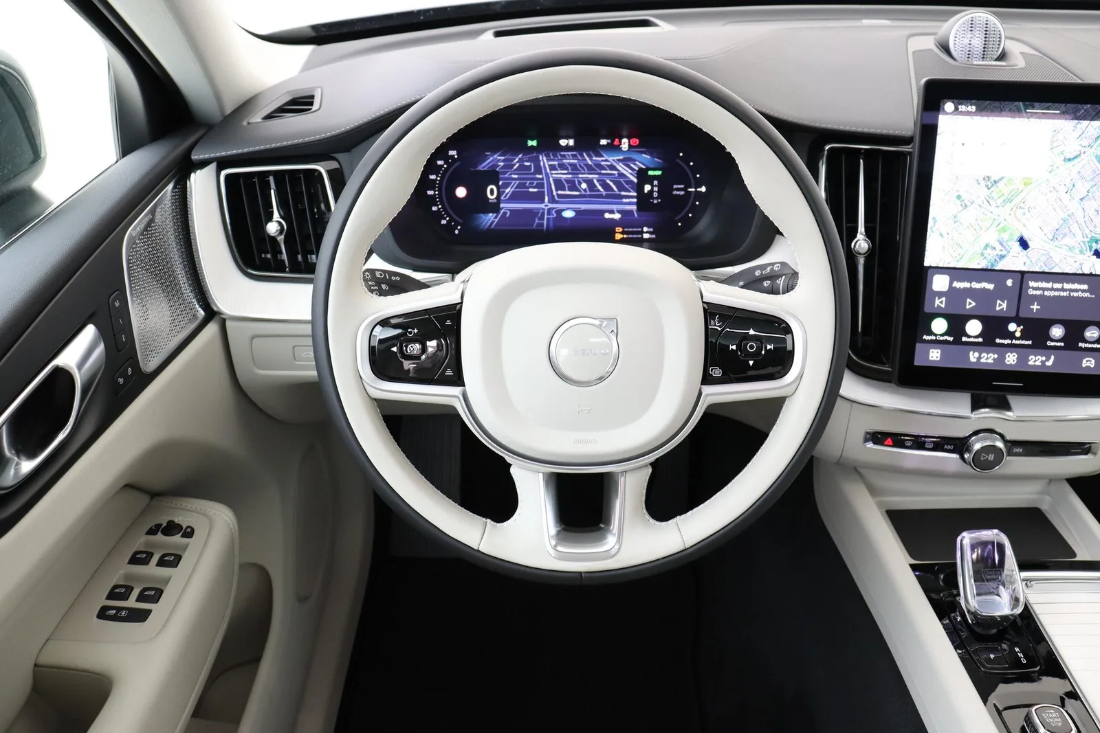 Volvo XC60 (2025) — foto 1