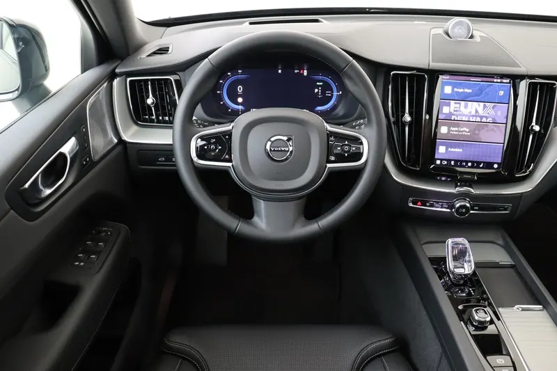 Volvo XC60 (2025)