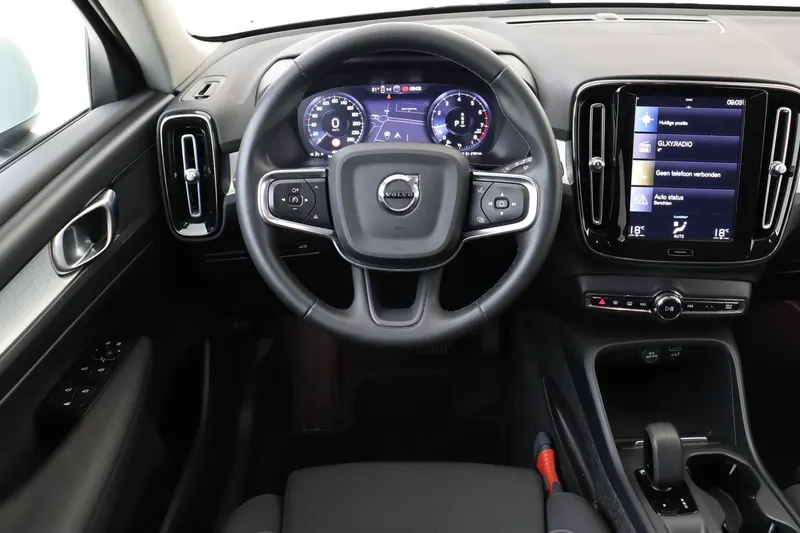 Volvo XC40 (2022)