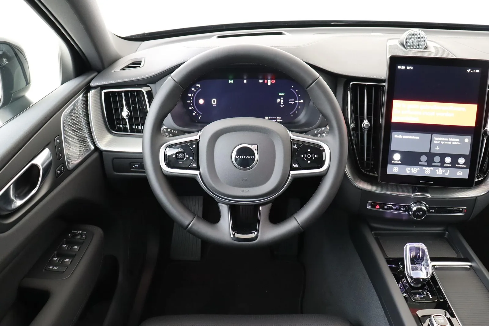 Volvo XC60 (2026) — foto 1