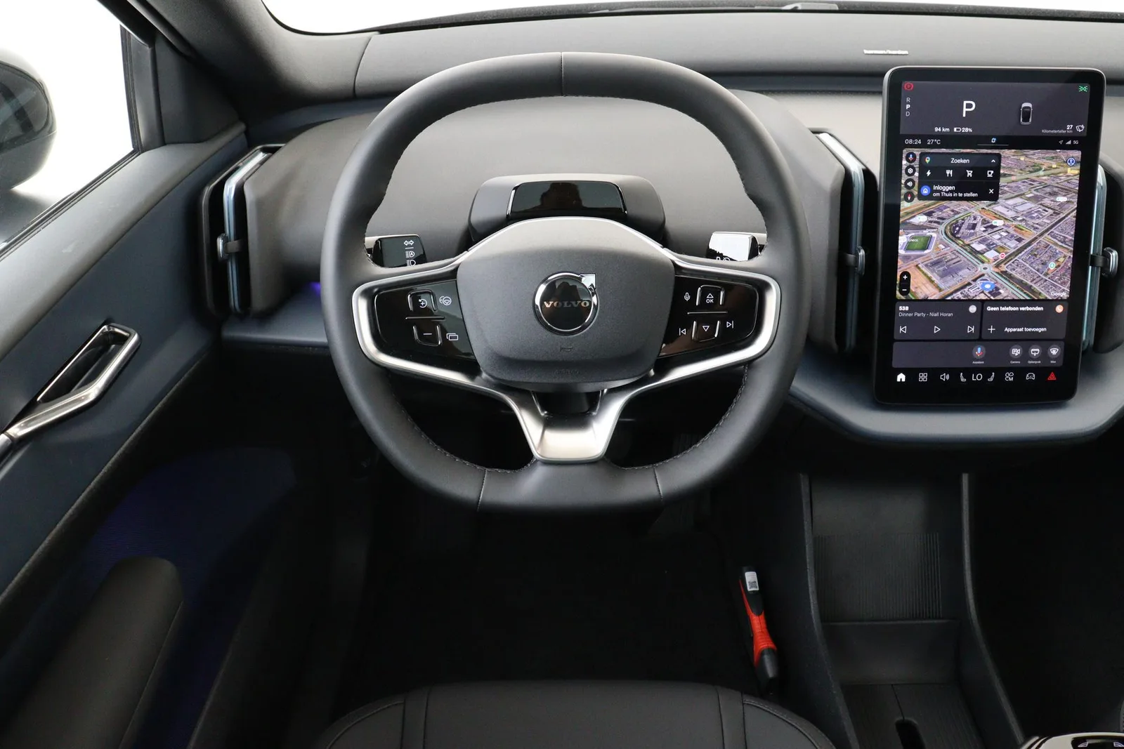 Volvo EX30 (2026) — foto 1