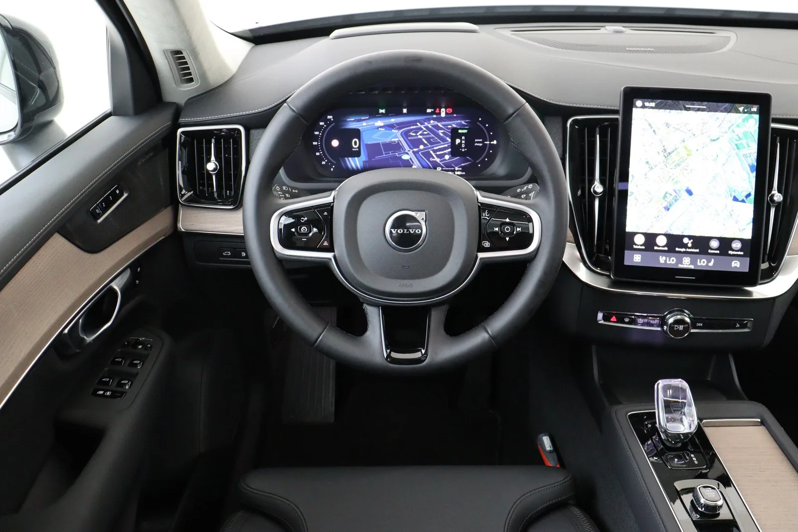 Volvo XC90 (2025) — foto 1
