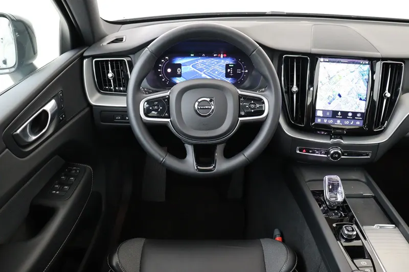 Volvo XC60 (2023)