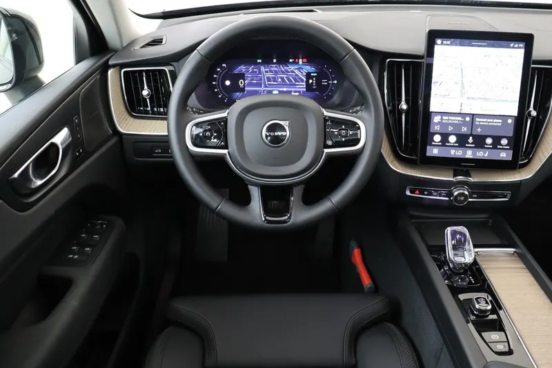 Volvo XC60 (2025)