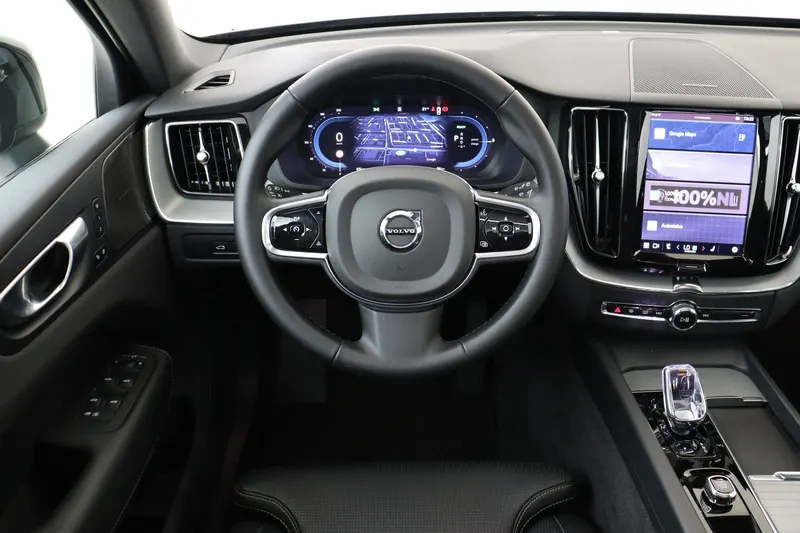 Volvo XC60 (2025)