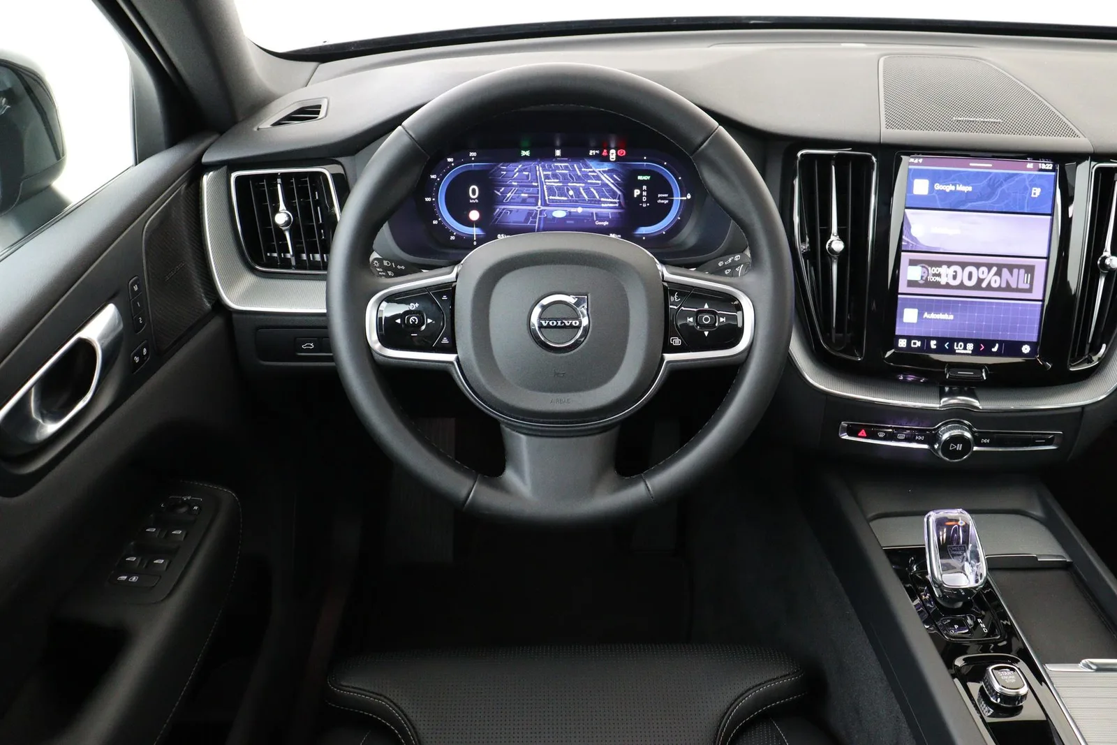Volvo XC60 (2025) — foto 1