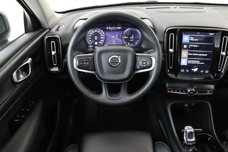 Volvo XC40 (2022)