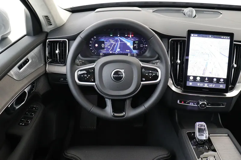 Volvo XC90 (2025)